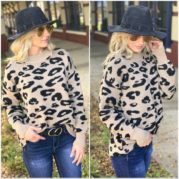 ✨RESTOCKED✨Camel leopard print sweater - Picture 2 of 5